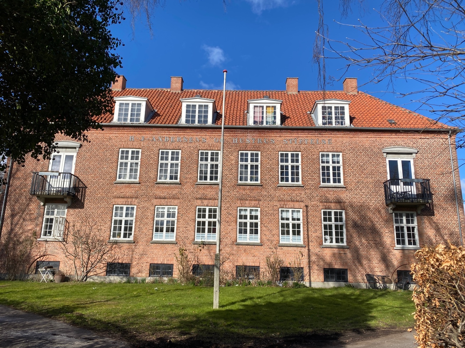Billed 1 på Klingseyvej 26A, 1tv